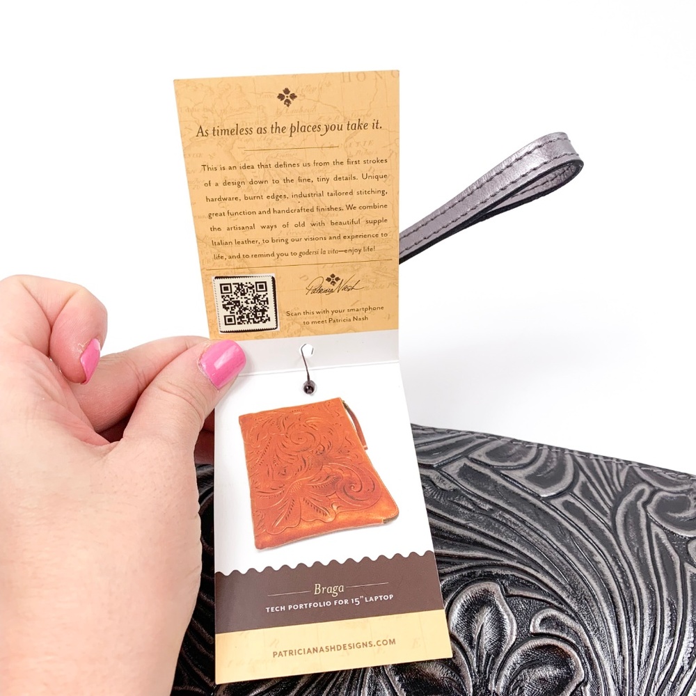 NWT Patricia Nash Braga Tech Wristlet - Picture 4 of 7